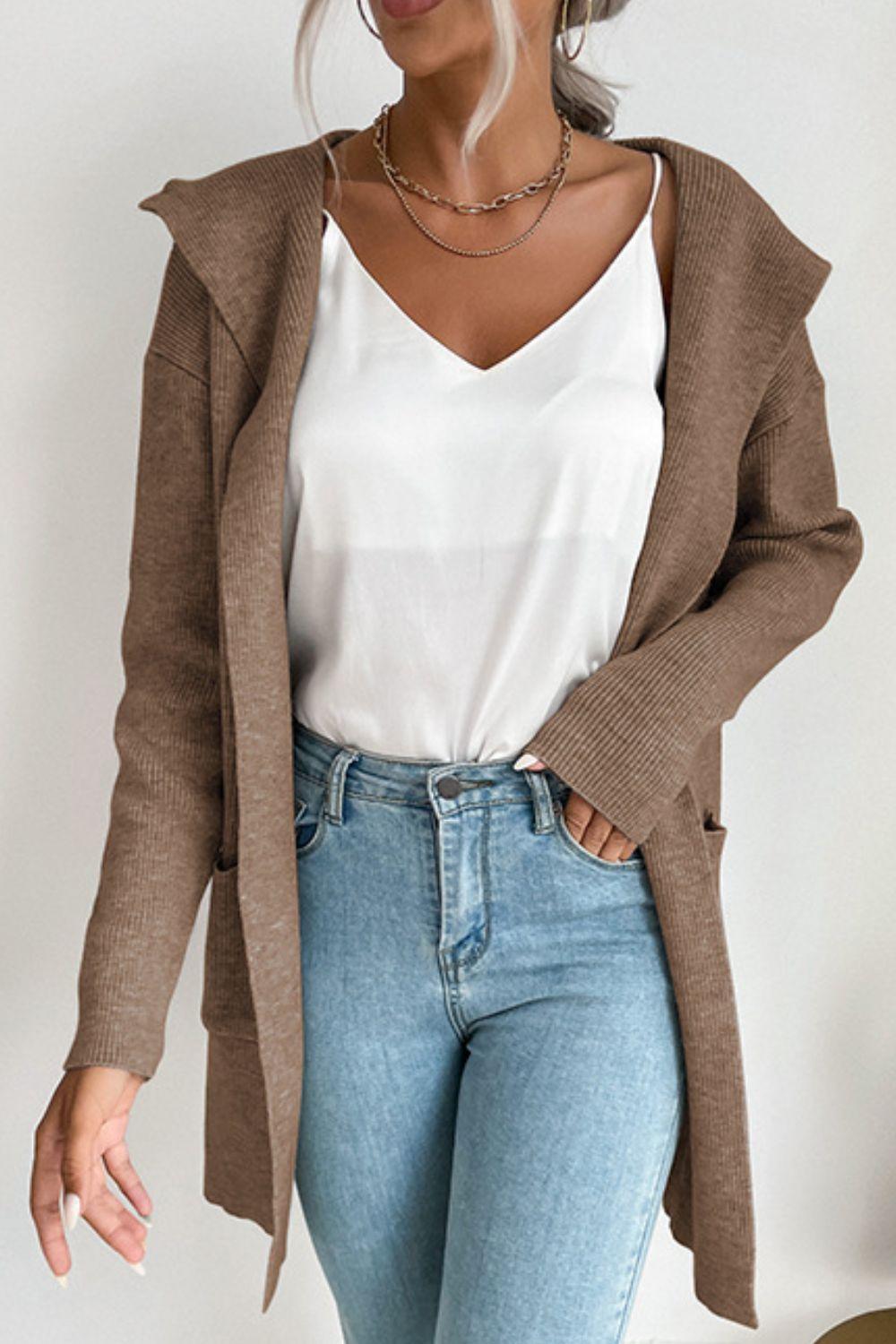 Hooded cardigan Generous with pockets and zipper