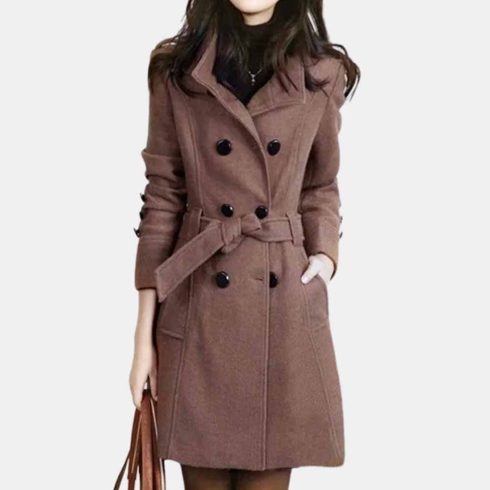 Elegant women's winter coat with belt