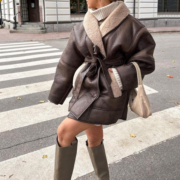 Fashionable women's winter coat