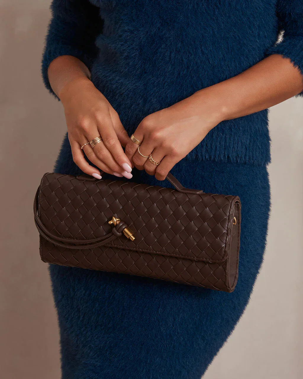 Stilvolle Damenhandtasche Geflochtener Look - IdealeKleiden