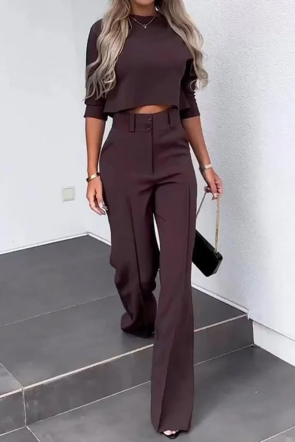Stylish Women's Outfits | Wide Sweaters and Pants for Work and Leisure