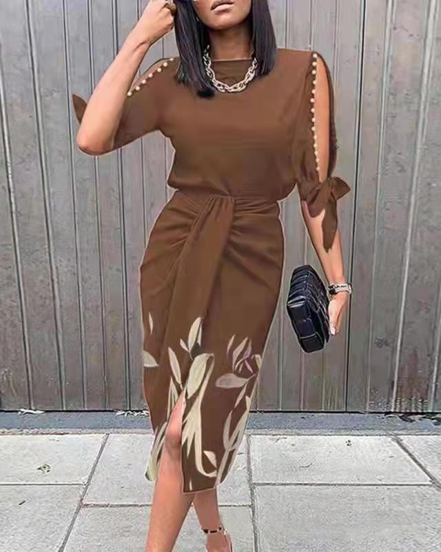 Women's Elegant Dress with Belt and Neckline