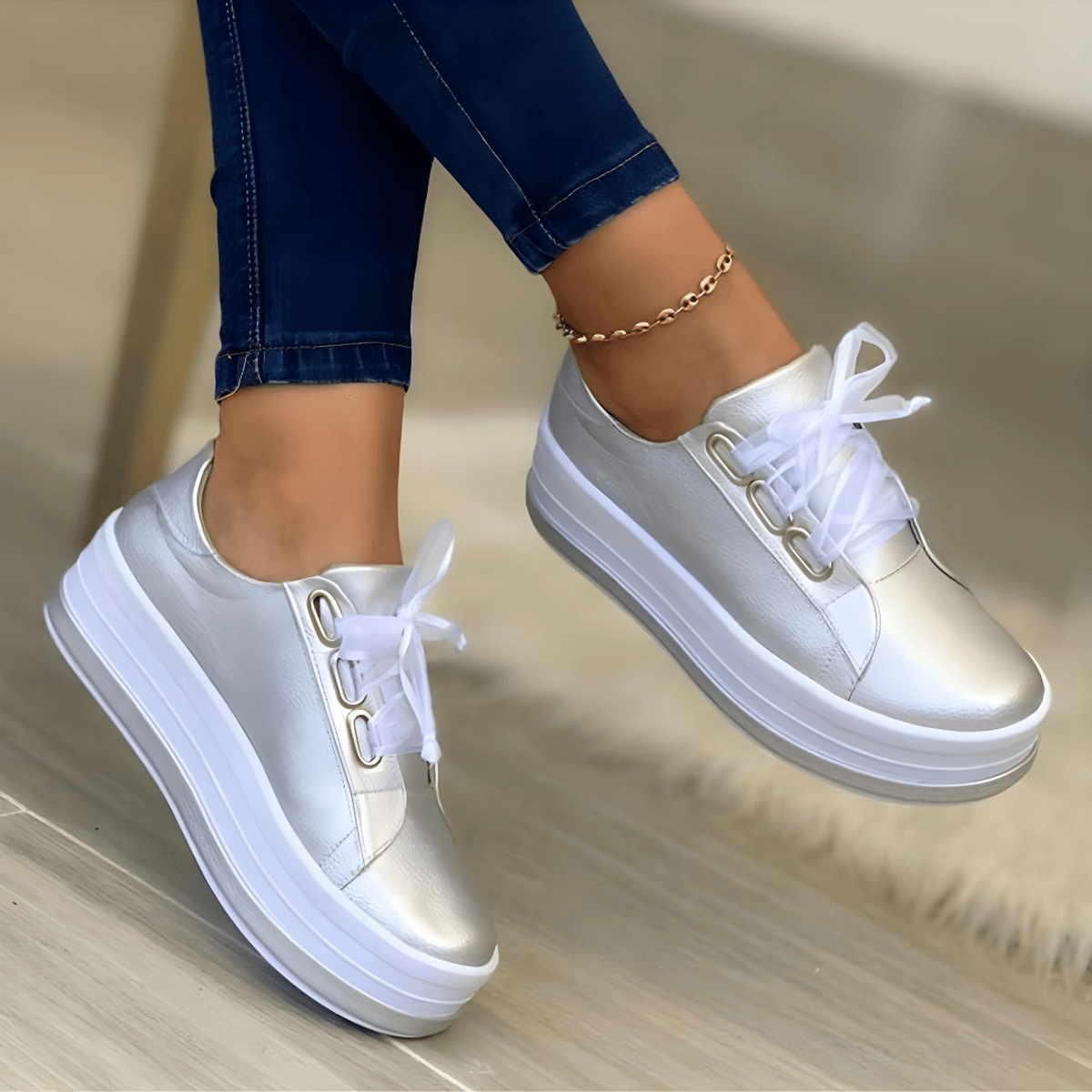 Women's Lace-up Shoes Modern Casual Look