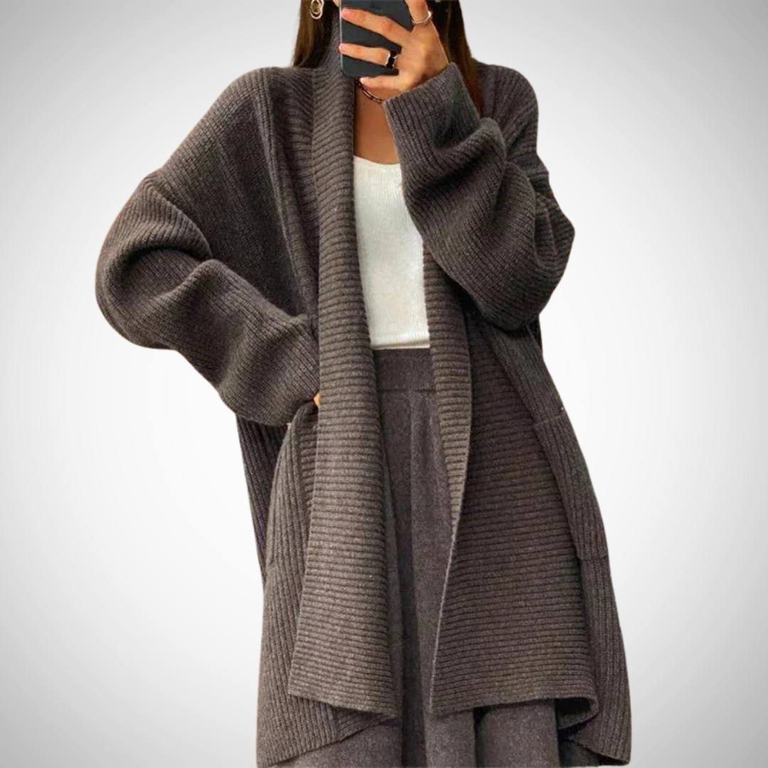 Women's Oversized Knit Cardigan with Pockets and Long Sleeves