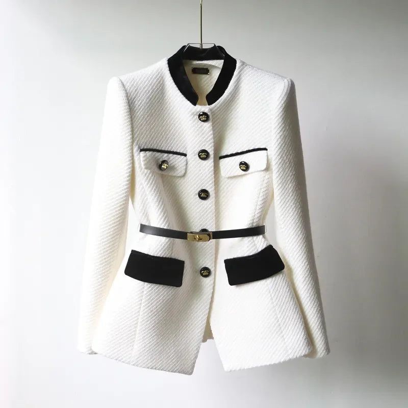 Fitted women's wool coat with buttons and belt