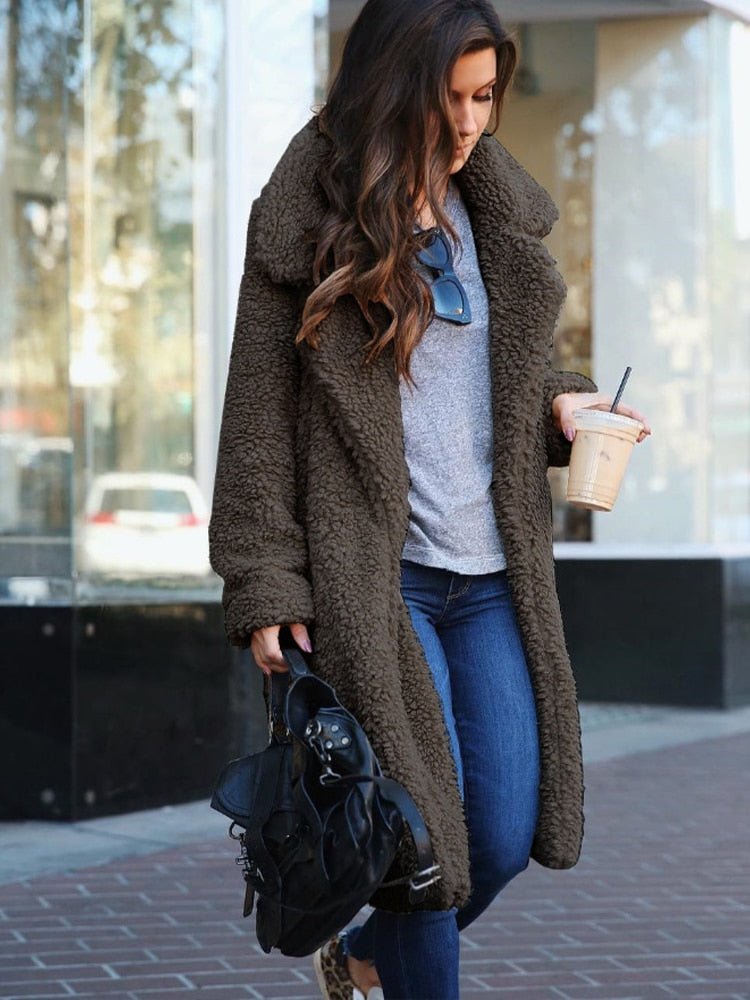 Luxurious Women's Faux Fur Jacket Modern Design