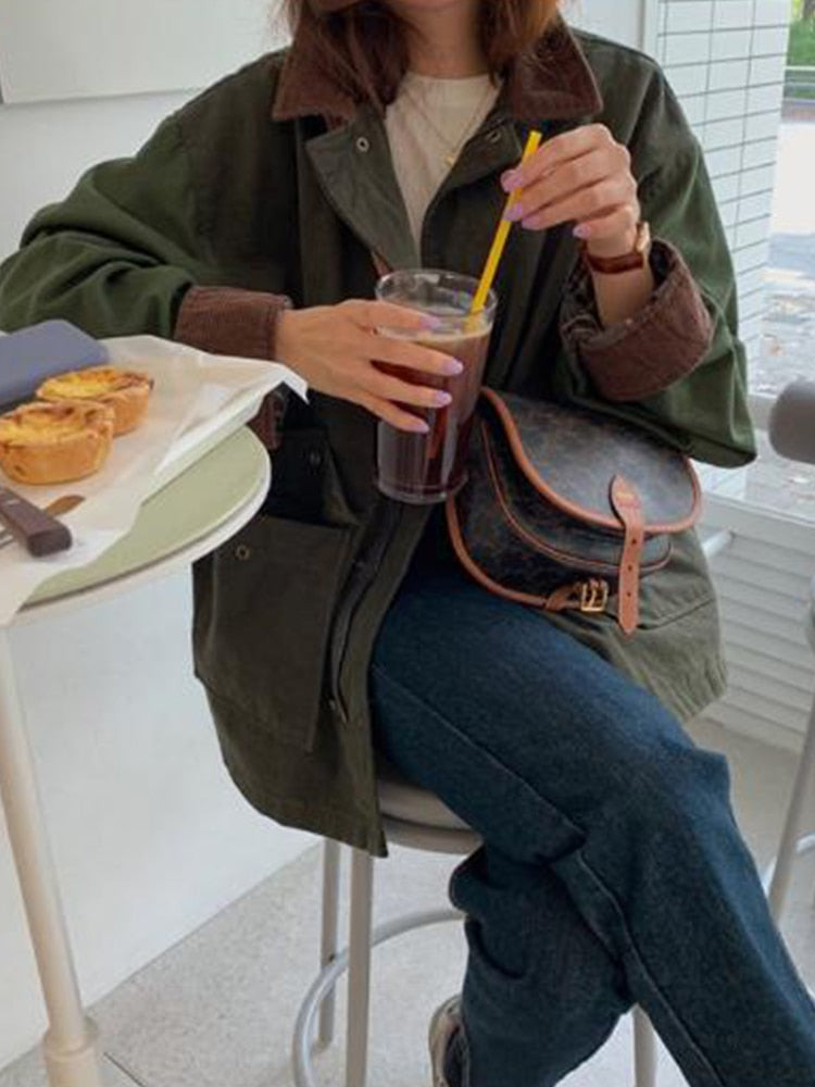 Modische Damenjacke Oversized Stil - IdealeKleiden