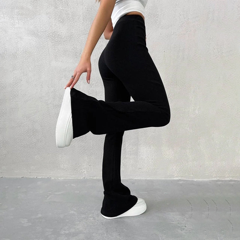 Elegant Women's Trousers With Soft Fabric