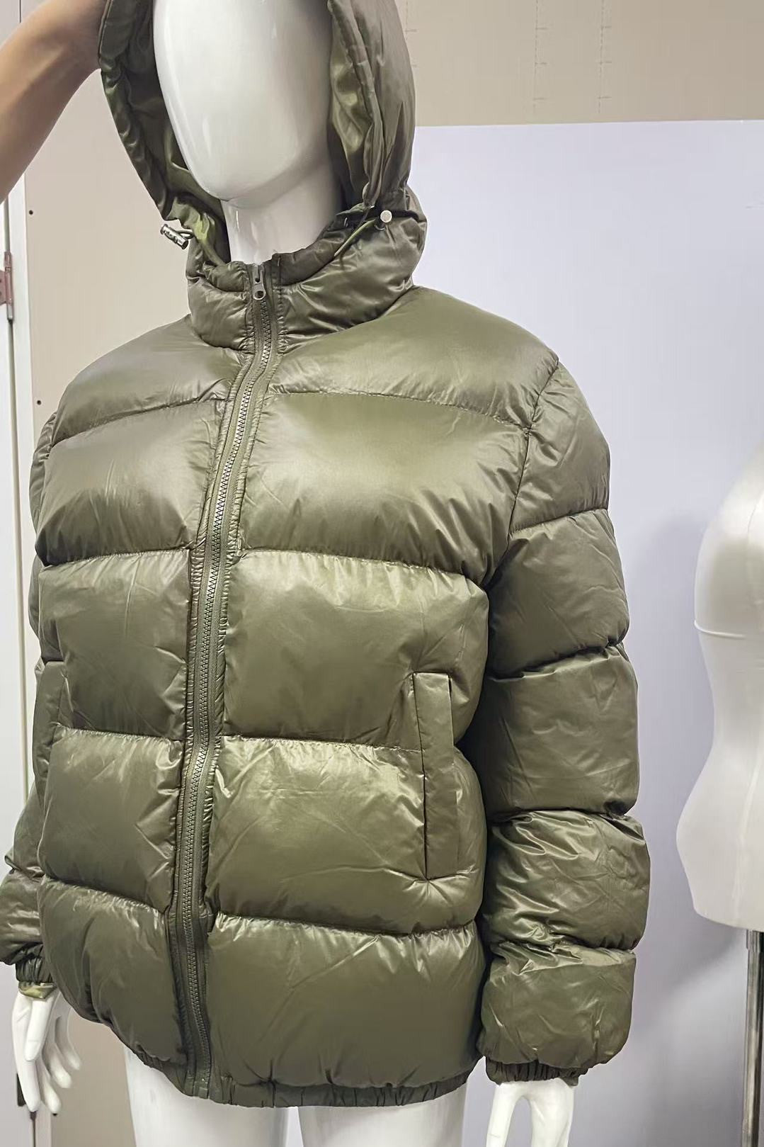 Men's Warm Hooded Puffer Jacket with Zipper