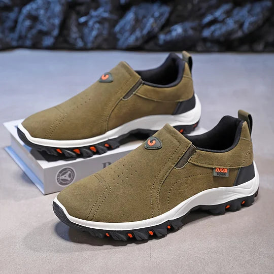Men's hiking boots, comfortable with rubber sole