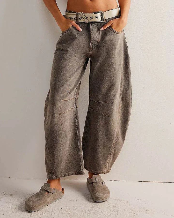 Modern Women's Mid-Rise Jeans
