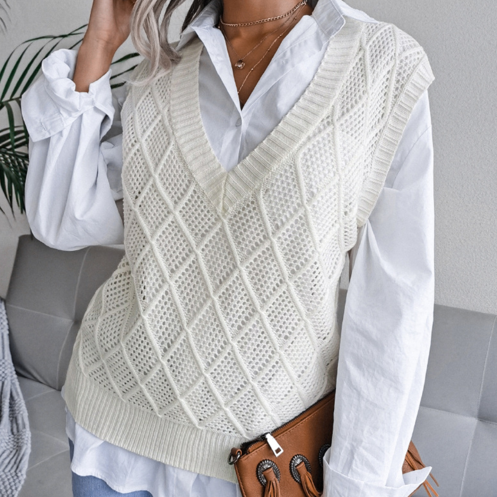 Fashionable Women's Pullover Knit Design