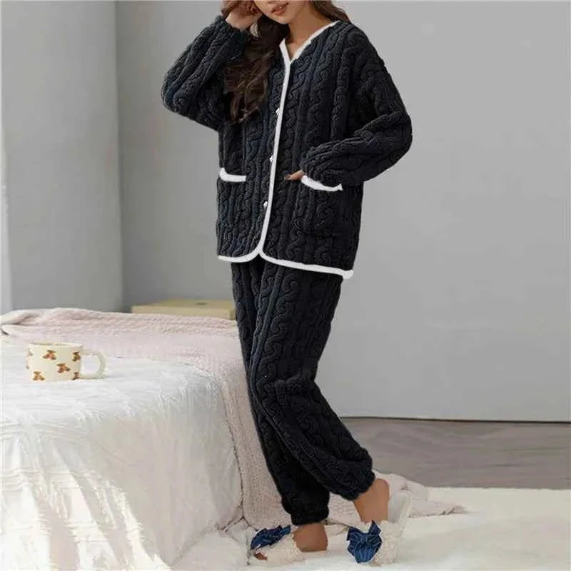 Women's sleepwear set