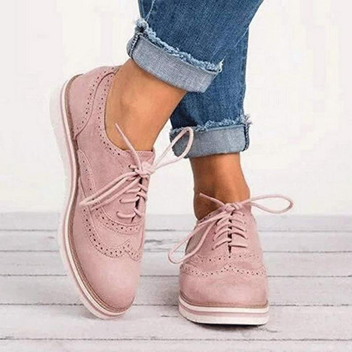 Stylische Lederschnürschuhe Damen - IdealeKleiden