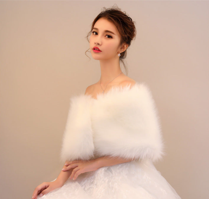 Women's Fur Cape Elegant Soft Voluminous
