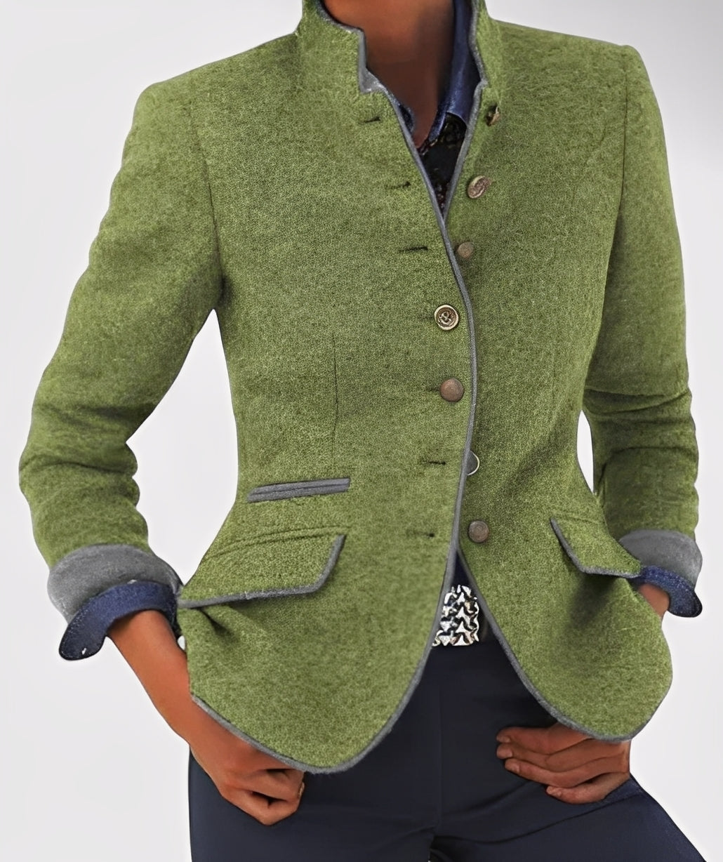 Practical Women's Jacket with Pockets for Everyday Wear
