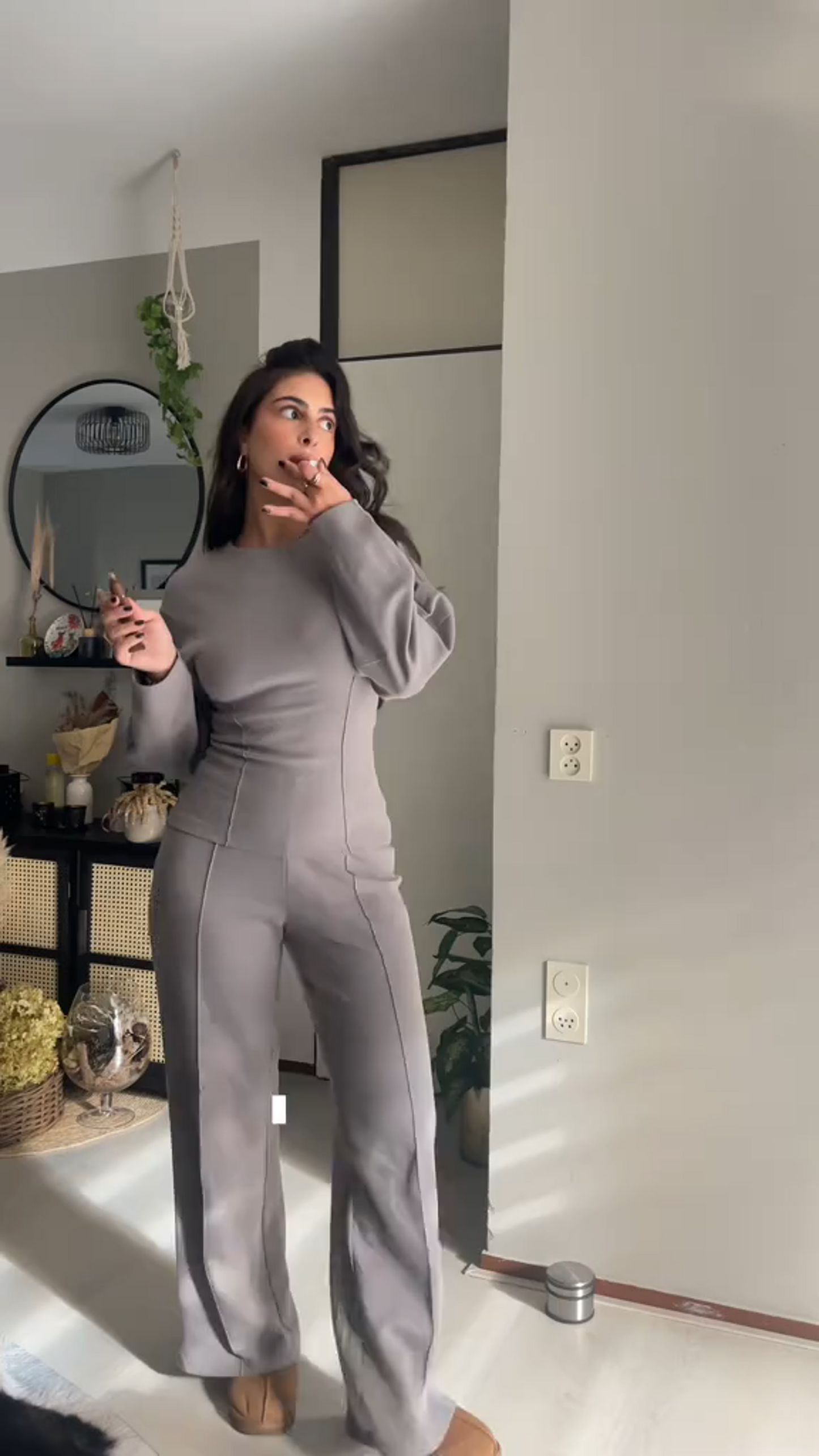 Comfortable Women's Sweater Set with Wide-Leg Pants