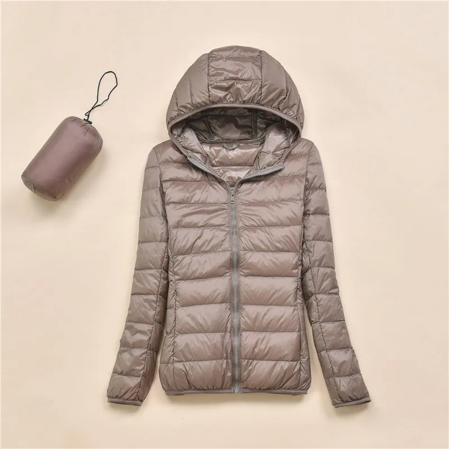 Lightweight outdoor jacket Hooded design Insulated