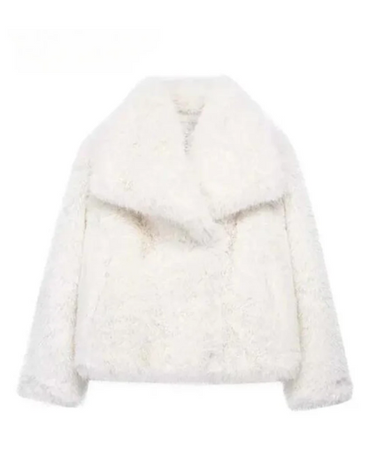 Elegant women's winter coat with faux fur