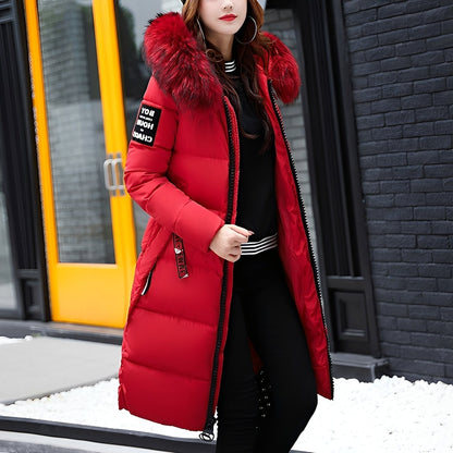 Stylish women's coat with fur trim