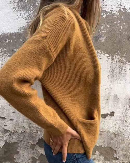 Practical cardigan with zip and side pockets