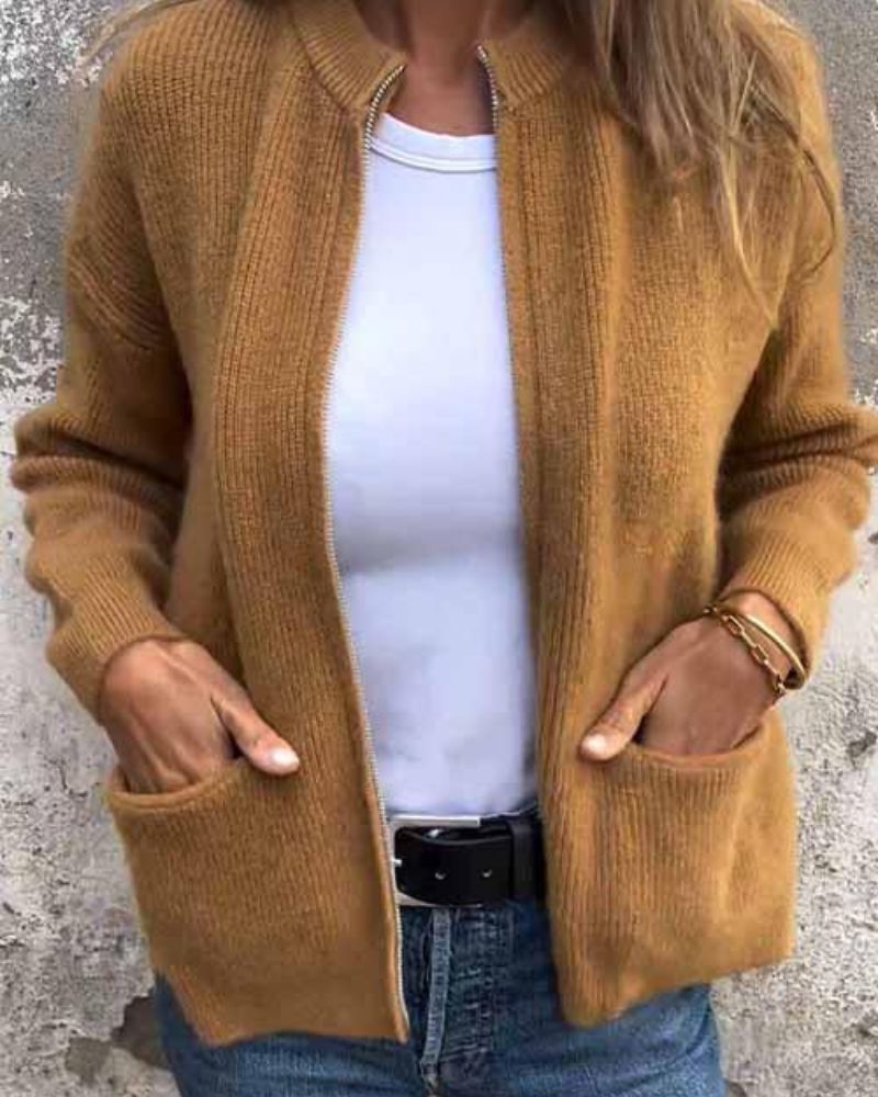 Elegant Women's Jacket With Classic Zipper