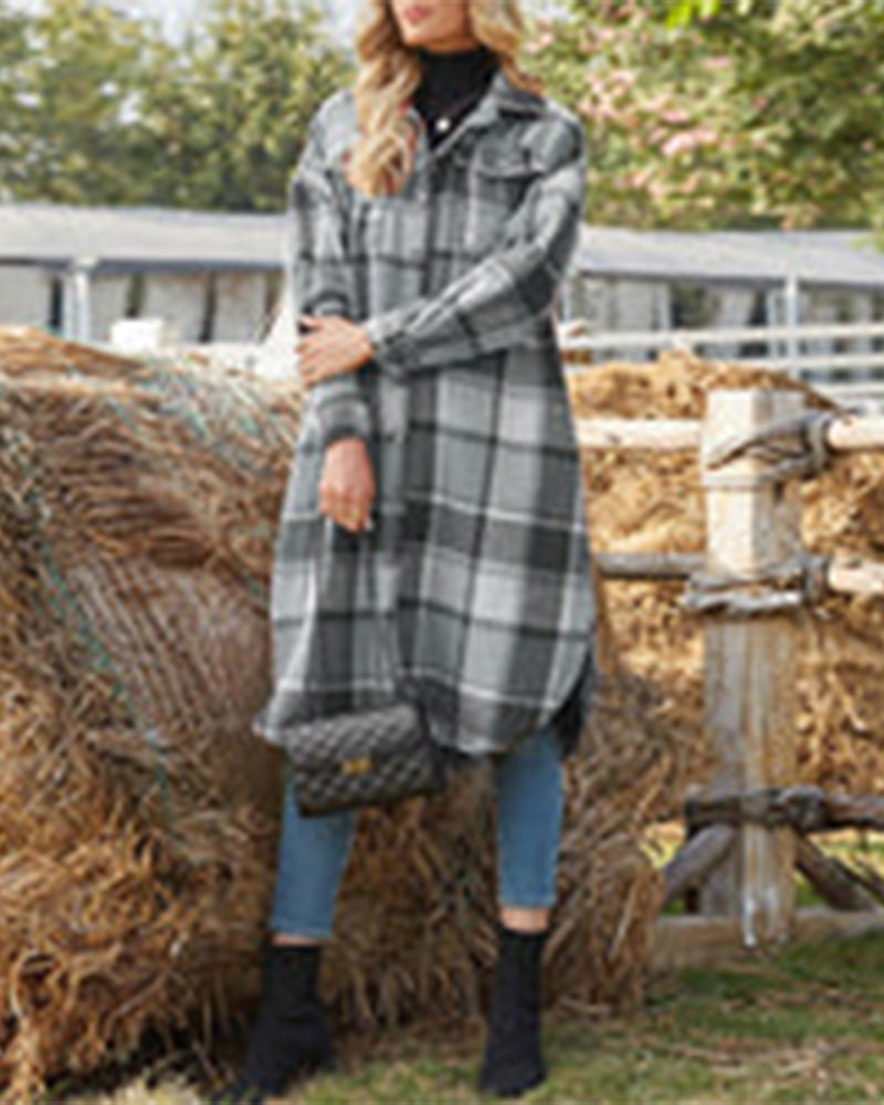 Stylish winter coat with buttons