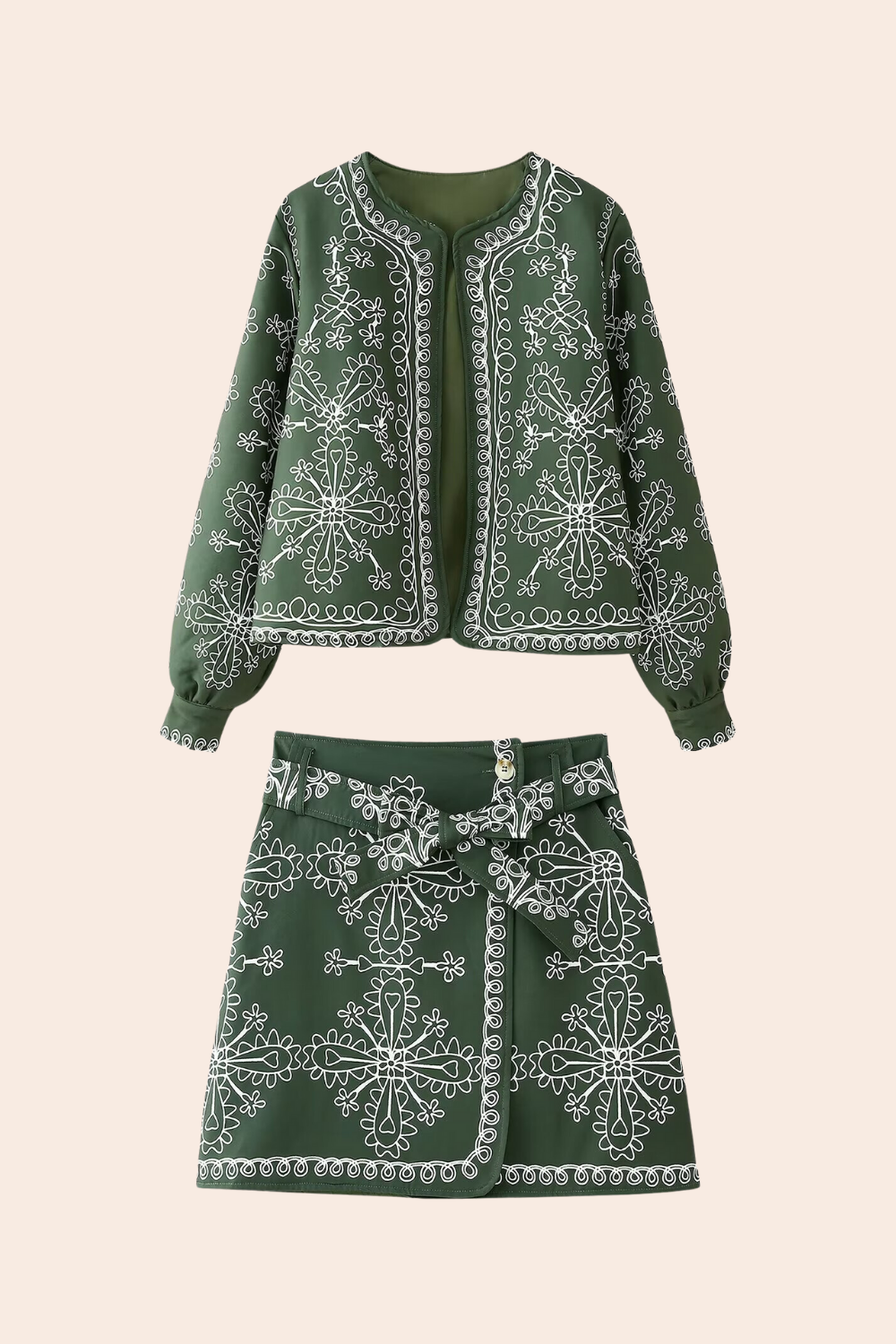 Fashionable Puffer Jacket Set With Trendy Print