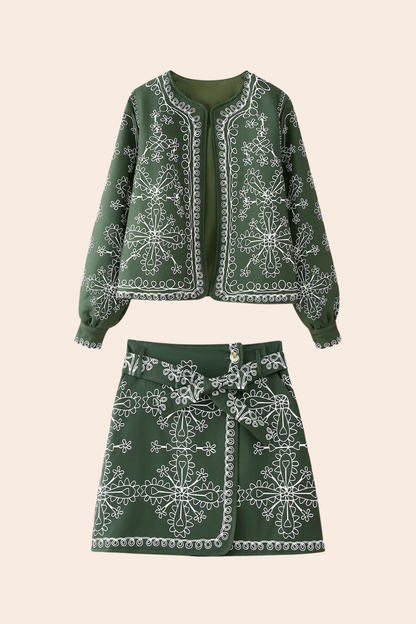Fashionable Puffer Jacket Set With Trendy Print