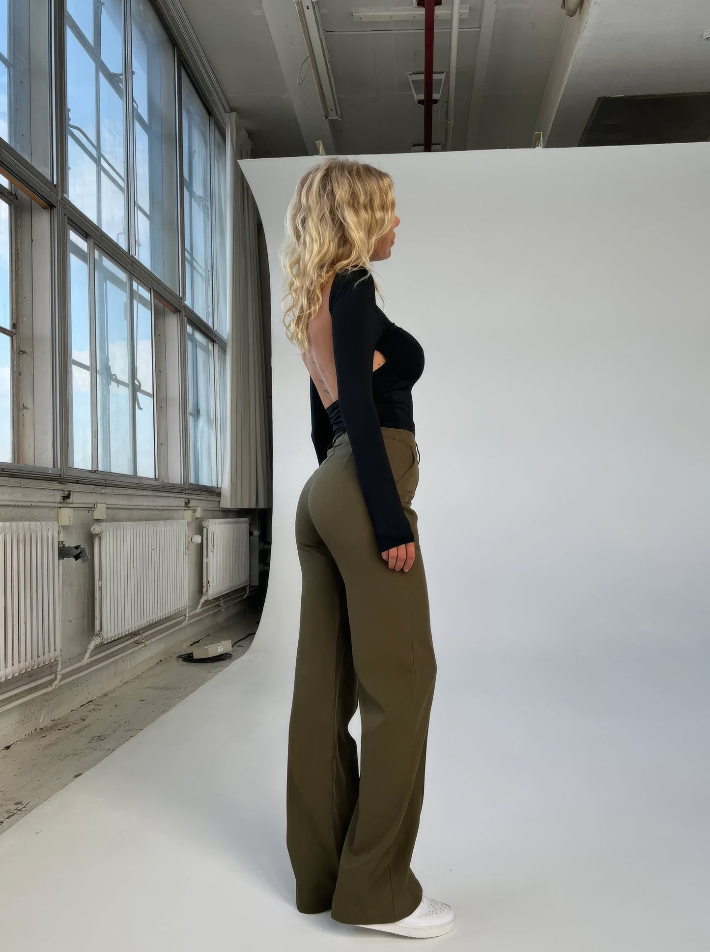 Elegant Women's Trousers Straight Fit