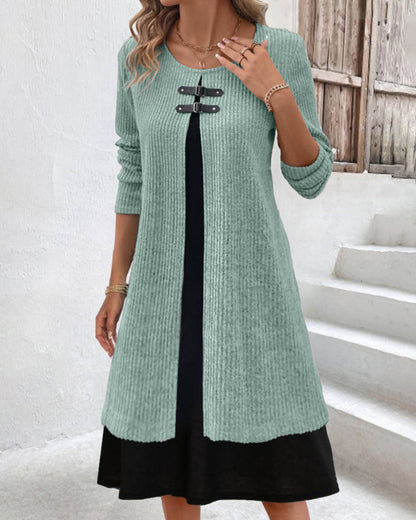Elegant Ribbed Dress With Long Sleeves