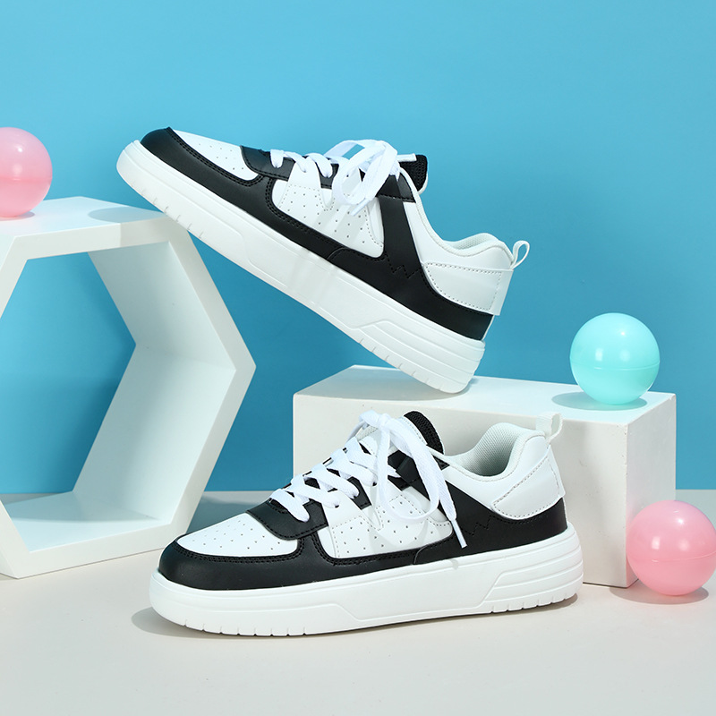 Stylish Men's Two-Tone Sneakers