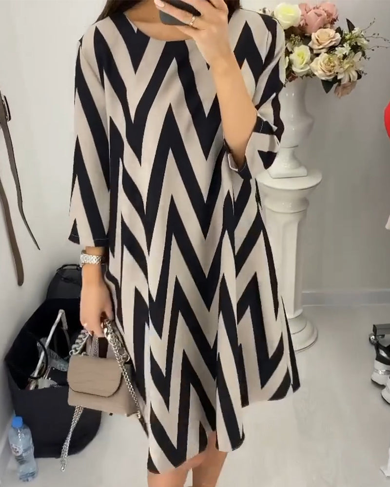 Fashionable Women's Dress With Print