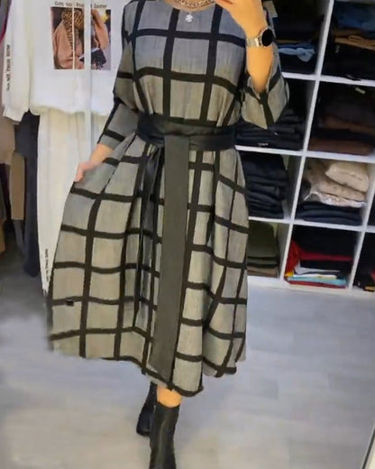 Elegant Plaid Round Neck Dress for Women
