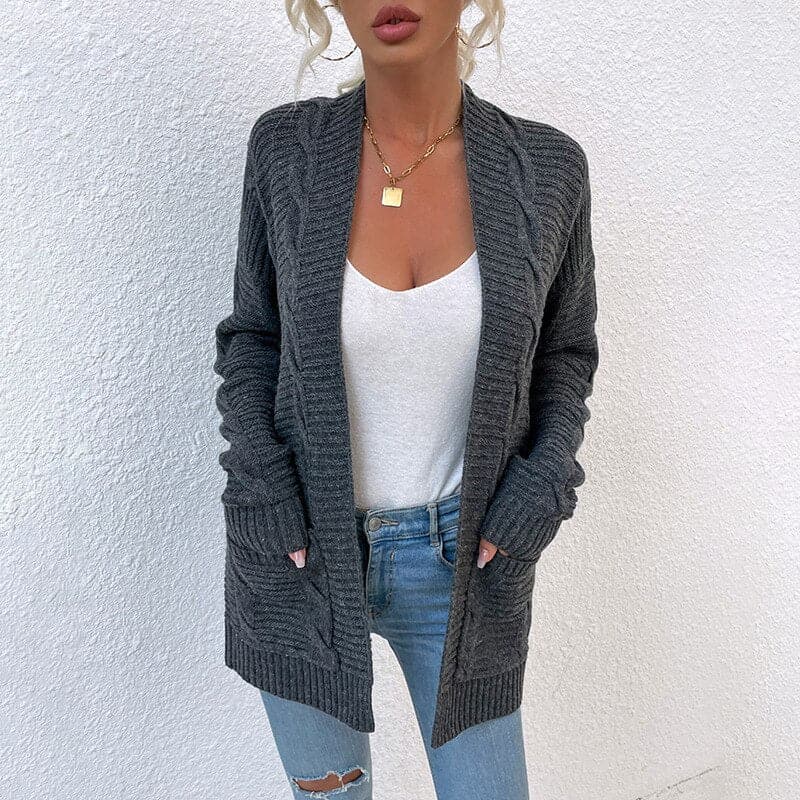 Cozy women's cardigan with pockets