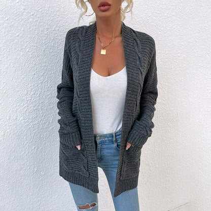 Cozy women's cardigan with pockets