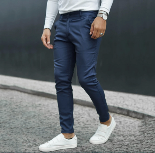 Bequeme Herrenhose Modern Stil - IdealeKleiden