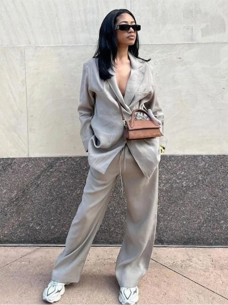 Plus Size Women's Suit with Pants and Belt