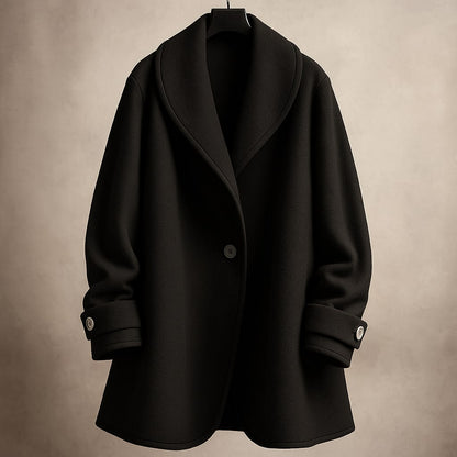 Elegant women's coat with trim