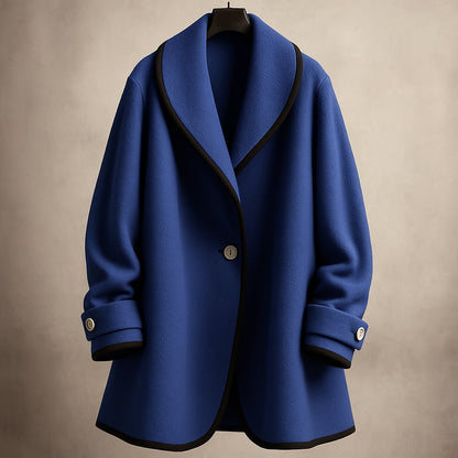 Elegant women's coat with trim