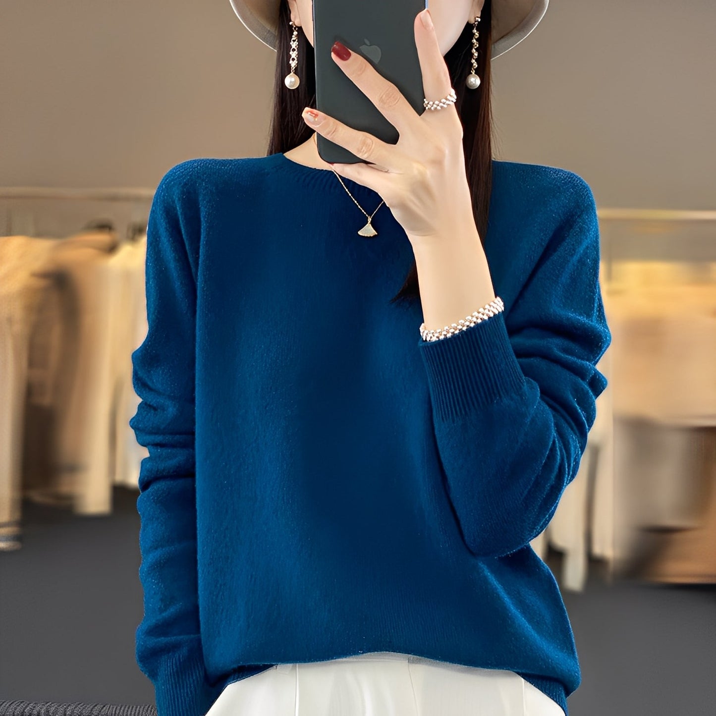 Stylish Women's Cashmere Sweater Elegance