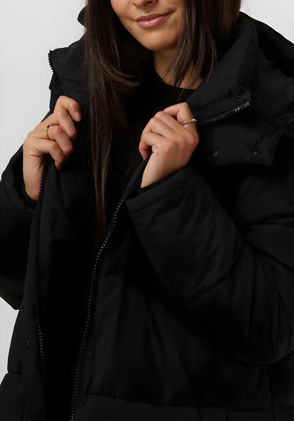 Warm-lined women's winter jacket