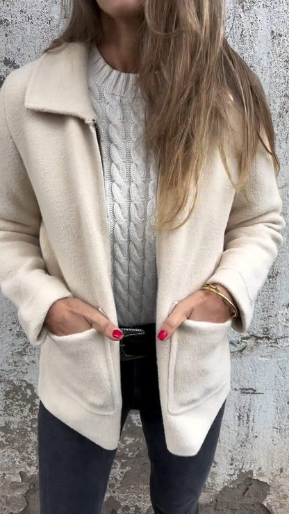 Practical women's jacket with zipper
