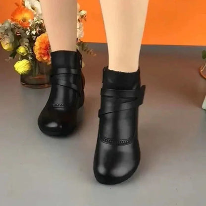 Stylish Women's Leather Boots Vintage Look
