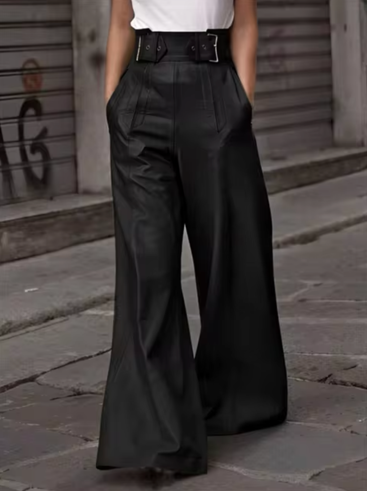 Elegant Women's Leather Shorts High-Quality Pleated