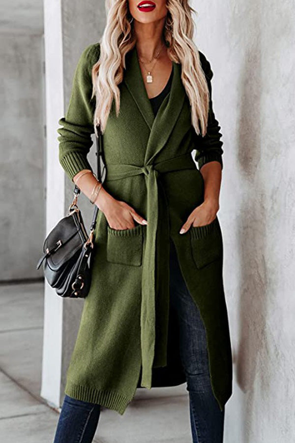 Stylish cardigan with tie look