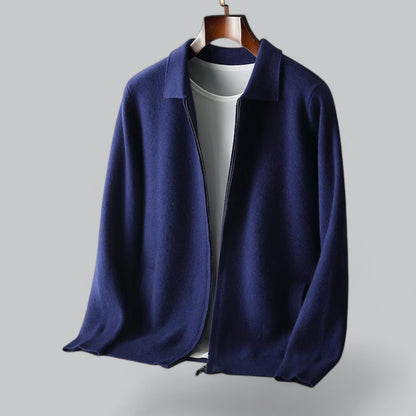 Practical men's jacket with zipper