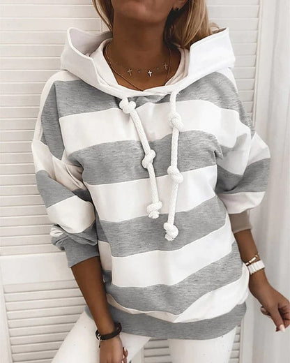 Comfortable Hoodie with Knit Details and Relaxed Fit