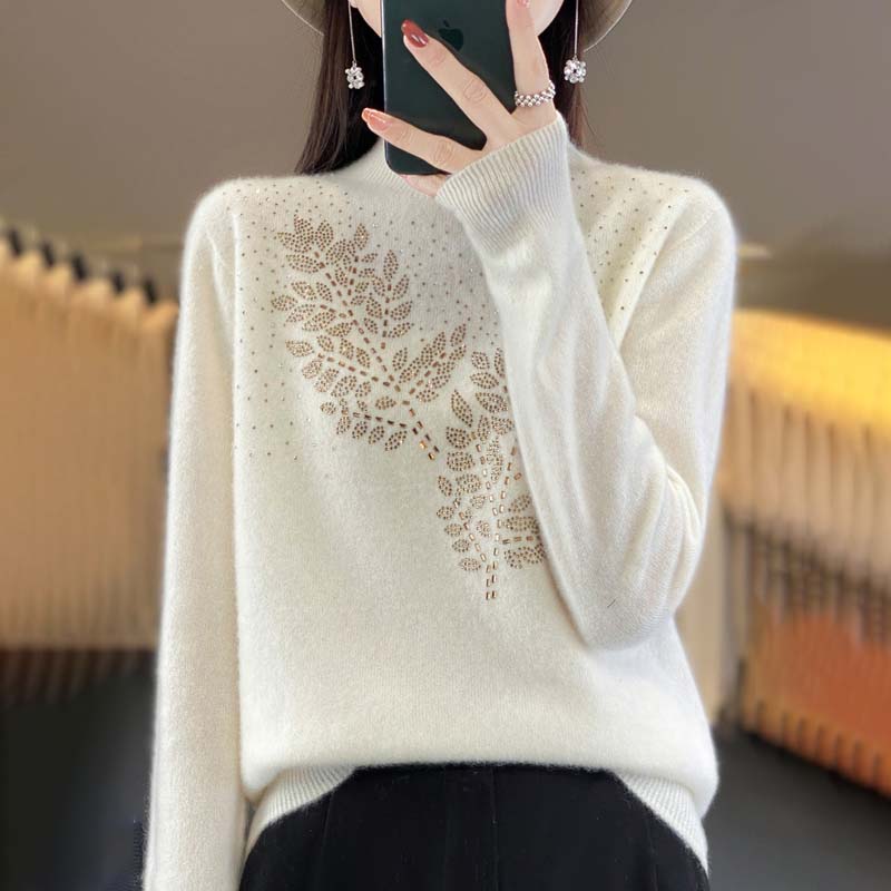 Women's Jumper with Delicate Floral Pattern