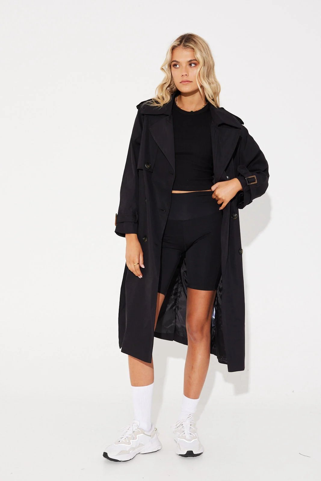 Practical Windbreaker Lightweight & Comfortable